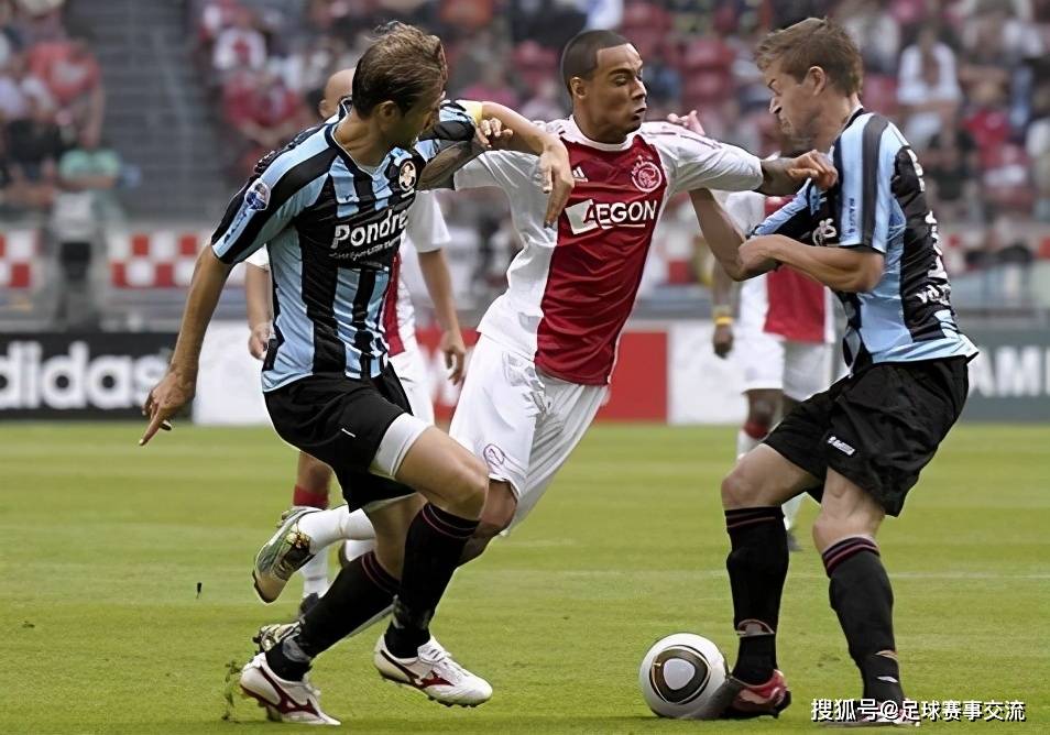 星空体育平台-关于荷甲倒计时，武汉三镇赛前手感冰凉，细节引发关注，悬念犹存，纪律约束更严格的信息