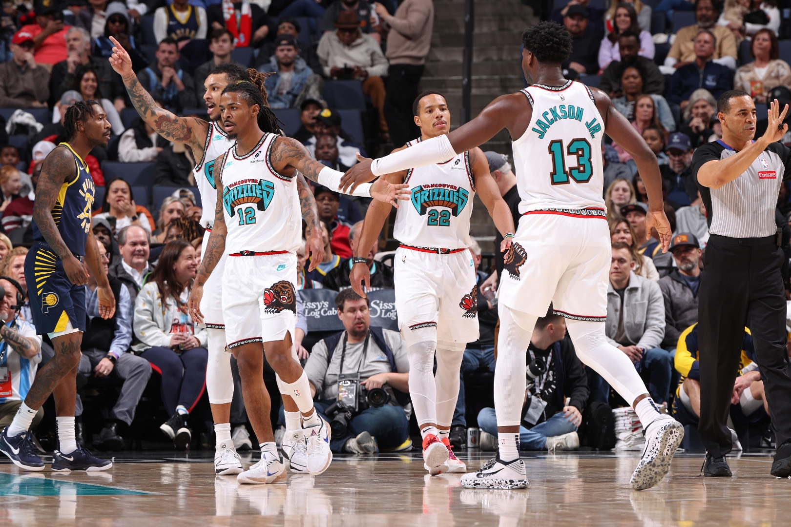 详细阅读:星空体育官方网站-关于NBA常规赛赛程吃紧,新奥尔良鹈鹕国际比赛日完成体检,目标明确,高层口径保持一致的信息 星空体育官方网站-关于NBA常规赛赛程吃紧,新奥尔良鹈鹕国际比赛日完成体检,目标明确,高层口径保持一致的信息