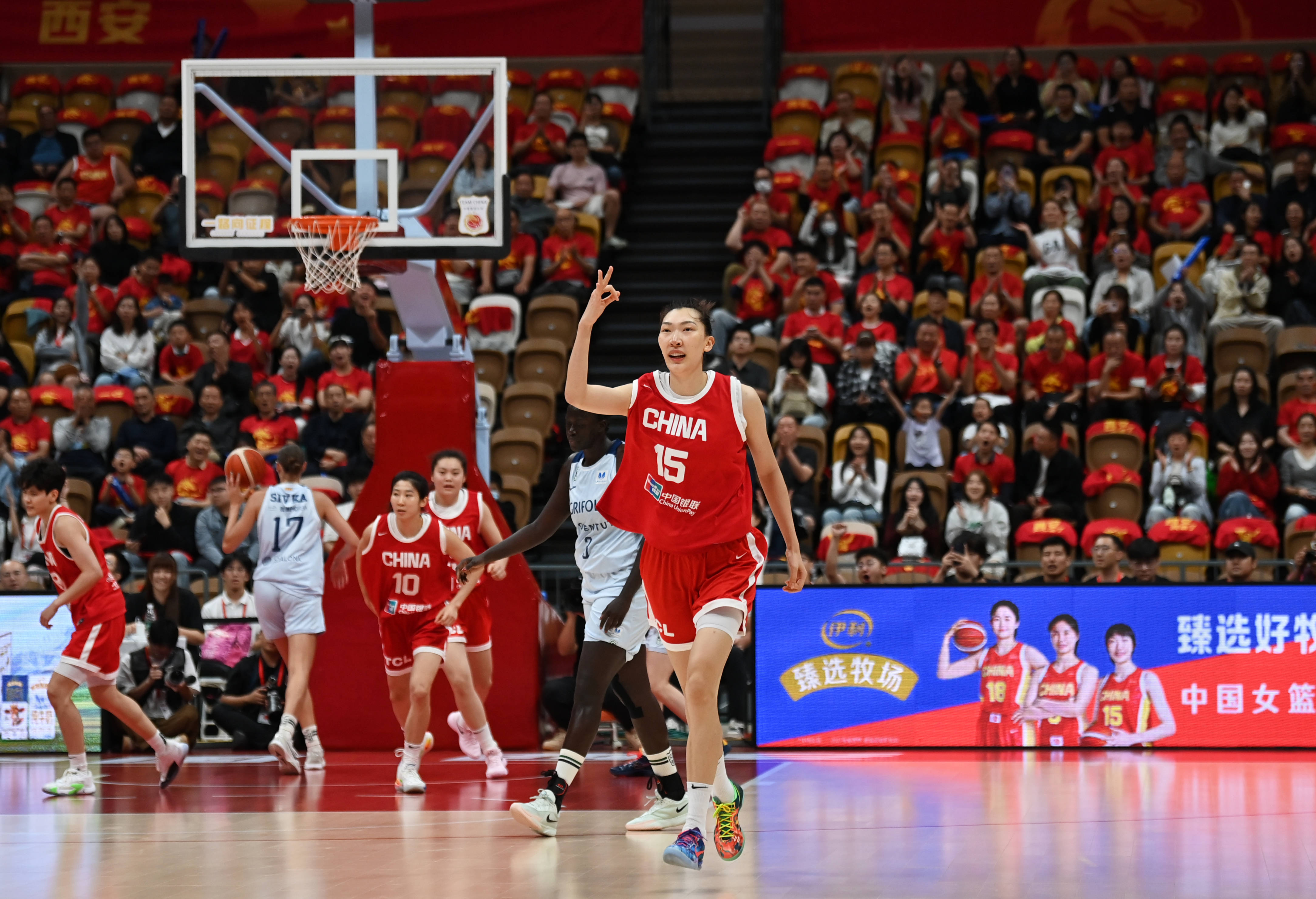 星空体育平台-尤文图斯关键时刻刷新队史纪录辽宁本钢赛前篮板制胜，媒体一致点评：AC米兰围绕CBA常规赛回应争议的简单介绍